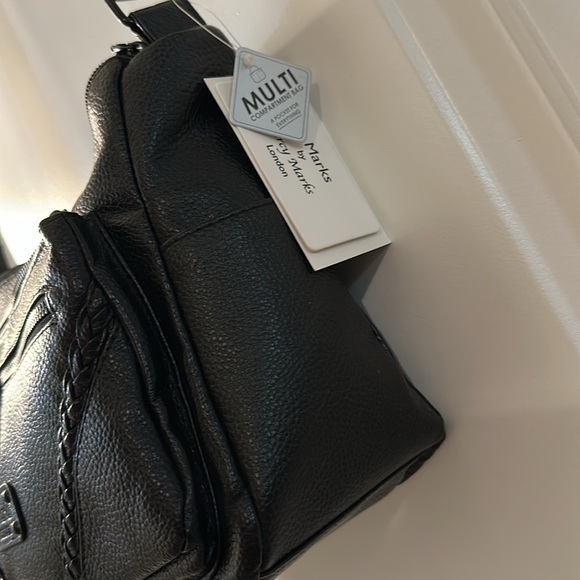 Classic leather Black Shoulder Bag with Adjustable Strap multipocket - Picture 3 of 5